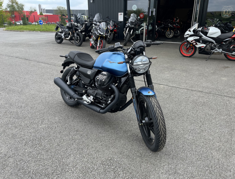 MOTO GUZZI V7 STONE