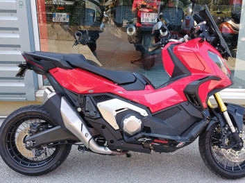 HONDA X-ADV 750 