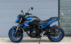 SUZUKI GSX-8S