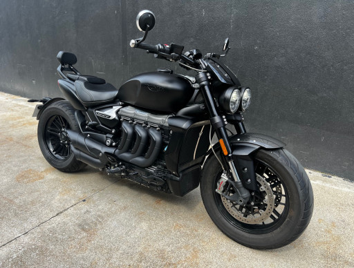 TRIUMPH ROCKET 3 R BLACK
