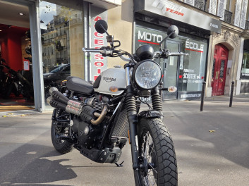 TRIUMPH STREET SCRAMBLER 900
