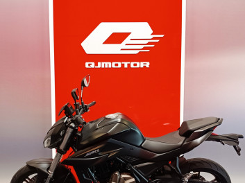QJ MOTOR SRK 700