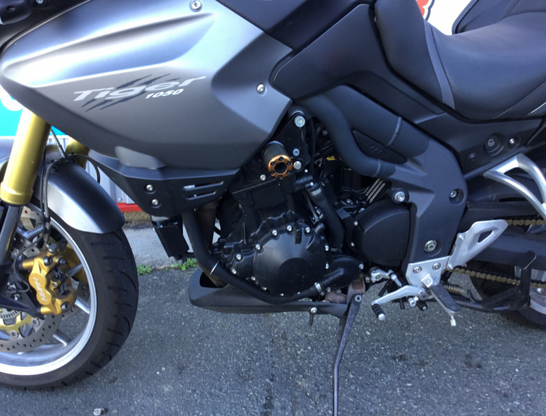 TRIUMPH TIGER 1050 ABS