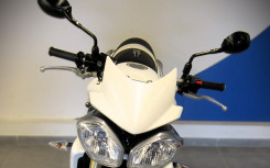 TRIUMPH STREET TRIPLE 675
