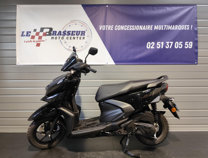 YAMAHA RayZR 125