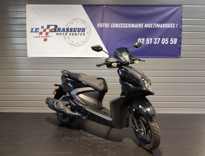 YAMAHA RayZR 125