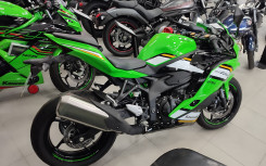 KAWASAKI ZXR-4