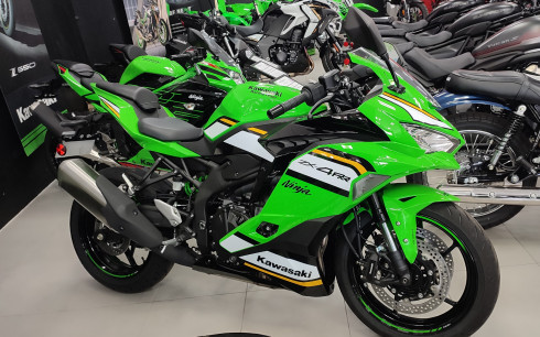 KAWASAKI ZXR-4