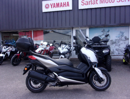 YAMAHA XMAX 300