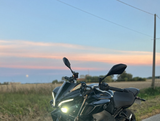 YAMAHA MT-10