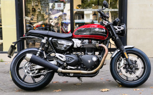 TRIUMPH SPEED TWIN 1200