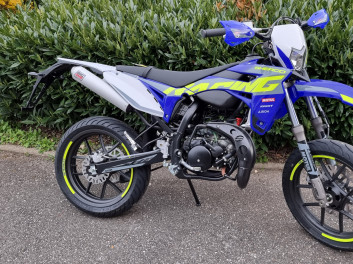 SHERCO SM-R 50 FACTORY MOTORS 54 à partir de 91.45€/ mois sur 48 mois 