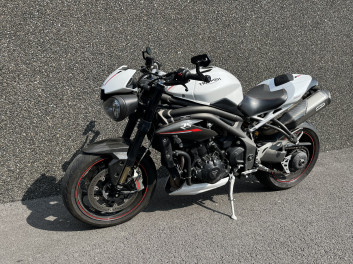 TRIUMPH SPEED TRIPLE 1050 RS