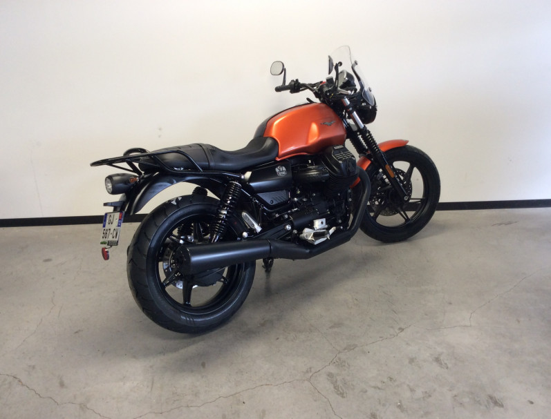MOTO GUZZI V7 STONE 