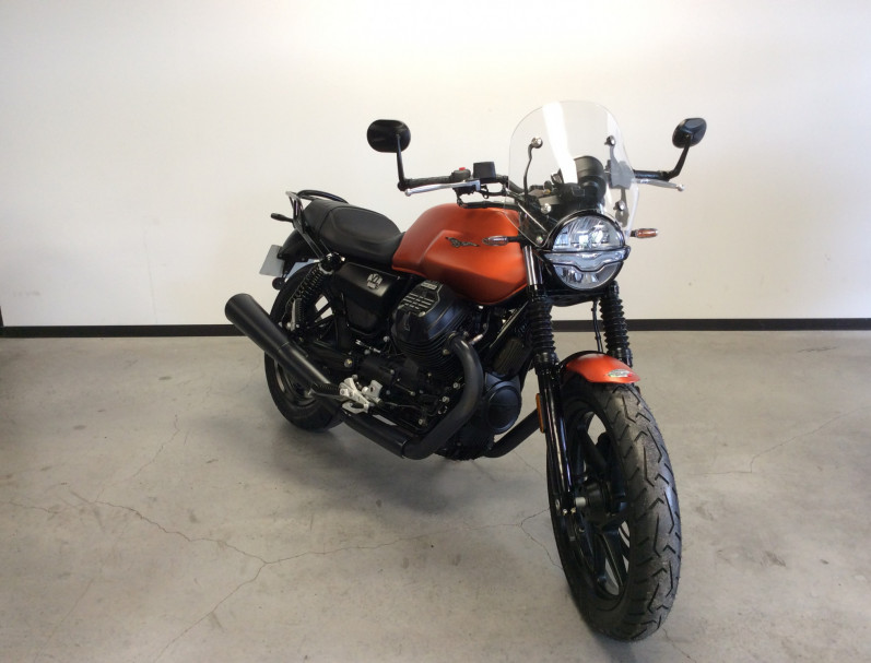 MOTO GUZZI V7 STONE 