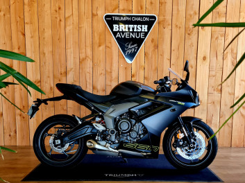TRIUMPH 	DAYTONA 660