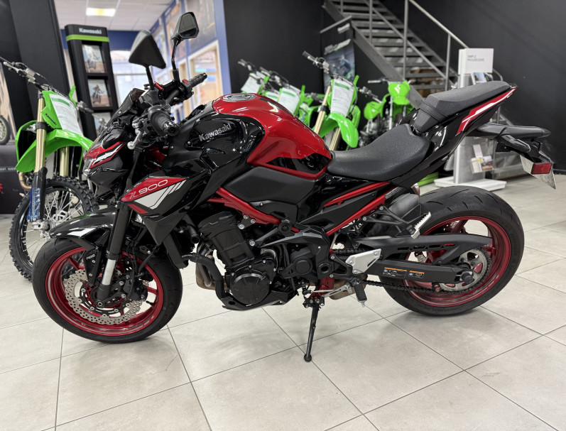 KAWASAKI Z 900