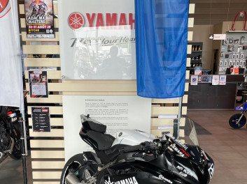YAMAHA YZF-R6 RACE