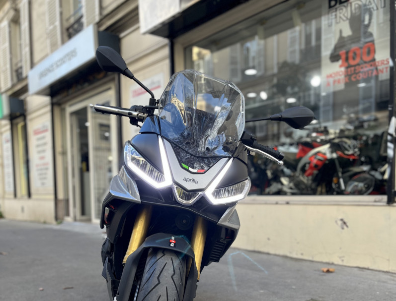 APRILIA TUONO 1100 V4 GRIS - 1ER MAIN 