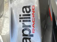 APRILIA TUONO 1100 V4 GRIS - 1ER MAIN 