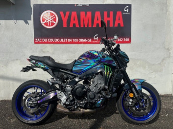 YAMAHA MT-09