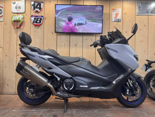 YAMAHA T-MAX 560 TECH MAX / AKRAPOVIC / GARANTIE 12 MOIS 