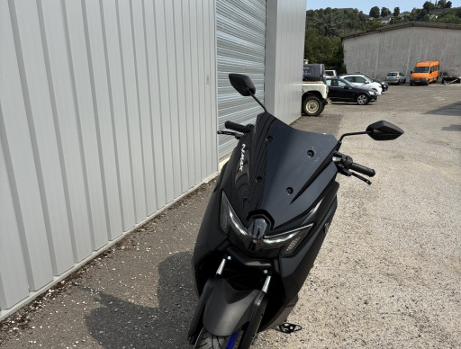 YAMAHA NMAX 125