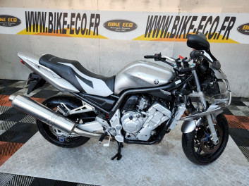 YAMAHA FZS FAZER 1000 ACCIDENTEE pour GARAGE ou EXPORT (REF 63075)