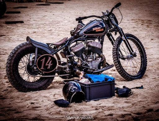 HARLEY-DAVIDSON FLAT HEAD 750