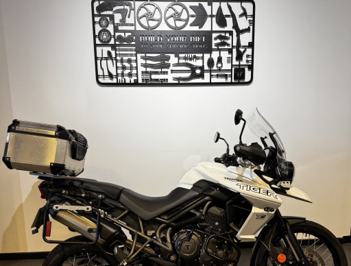 TRIUMPH TIGER 800 XCA