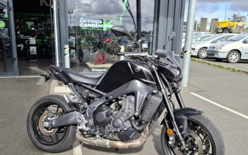 YAMAHA MT-09