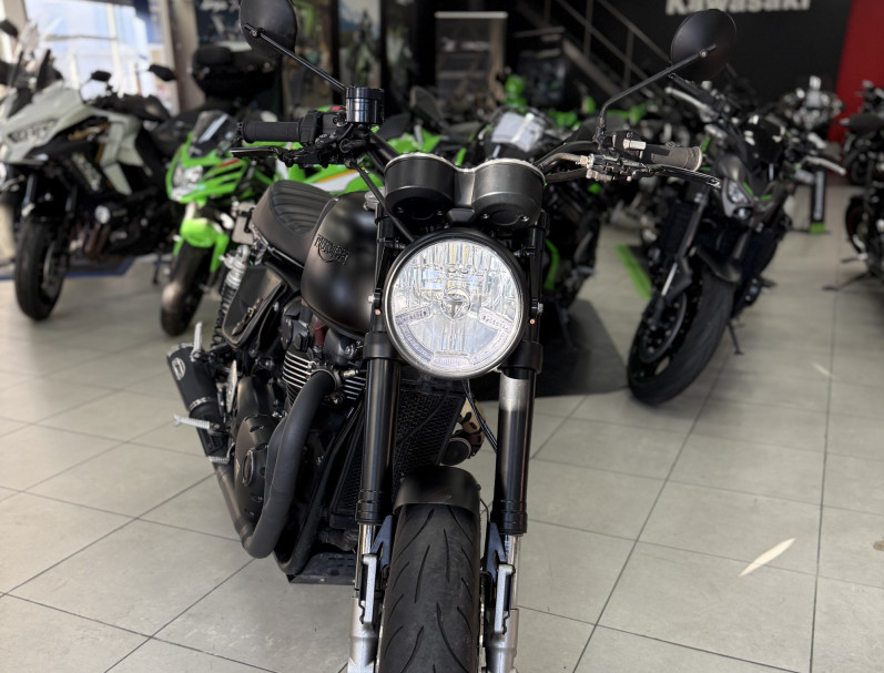 TRIUMPH THRUXTON 1200 R