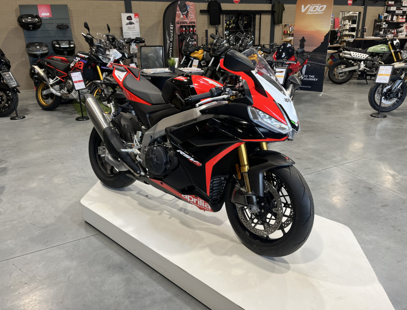 APRILIA RSV4 1100 FACTORY SBK