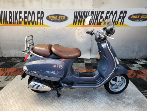 PIAGGIO VESPA 125 LX NON ROULANT (REF 62893)
