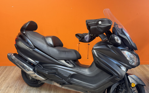 SUZUKI BURGMAN 650 EXECUTIVE 