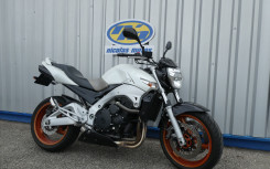 SUZUKI GSR 600