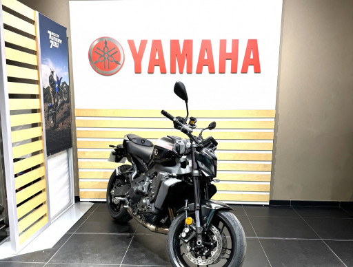 YAMAHA MT-09