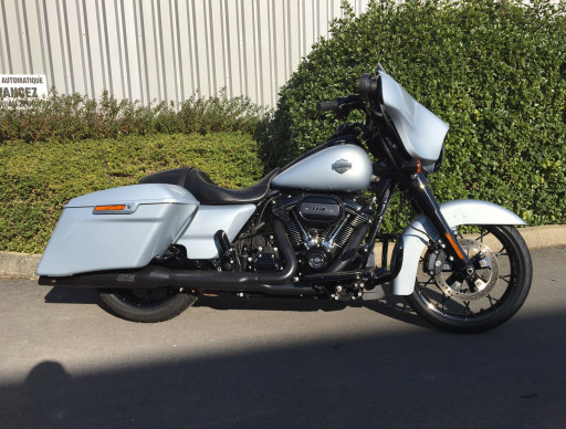 HARLEY-DAVIDSON TOURING STREET GLIDE 1868 SPECIAL