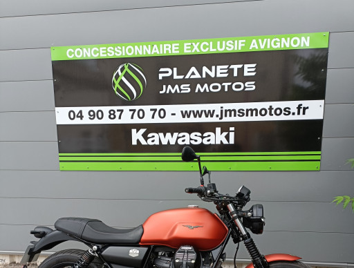 MOTO GUZZI GUZZI V7 STONE 850 cm3 1ER MAIN REVISEE