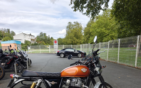 ROYAL ENFIELD INTERCEPTOR