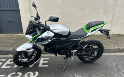 KAWASAKI Ze-1