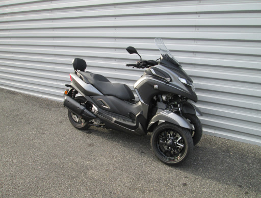 YAMAHA TRICITY 300