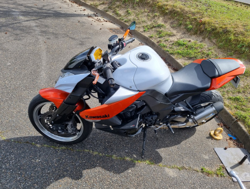 KAWASAKI Z1000 / DSN MOTOS 40