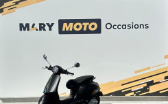 VESPA PRIMAVERA 125