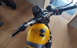 TRIUMPH SCRAMBLER 900