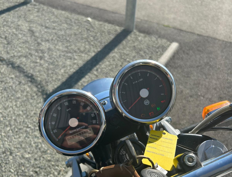 ROYAL ENFIELD INTERCEPTOR 650