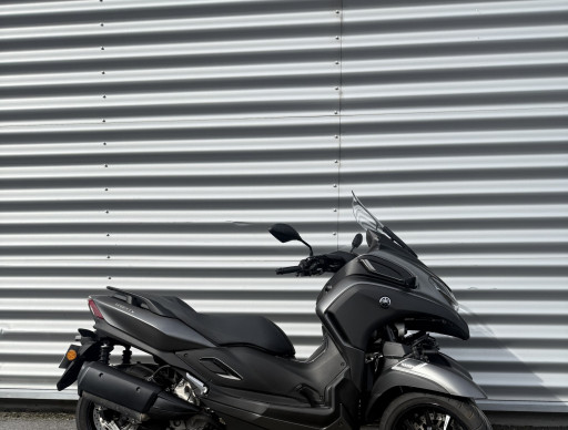 YAMAHA TRICITY 300