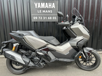 HONDA ADV 350 seulement 2500 kms 
