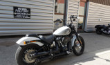 HARLEY-DAVIDSON SOFTAIL STREET BOB 1868