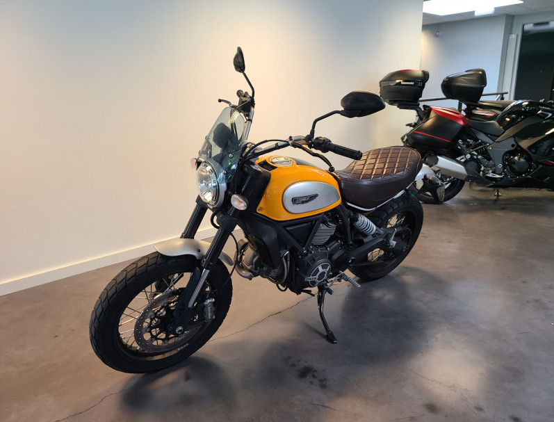 DUCATI SCRAMBLER 800 classic